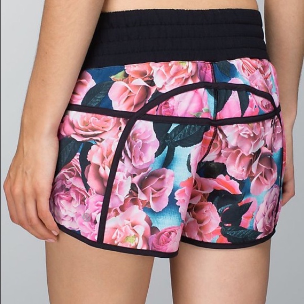 Lululemon Tracker Shorts Secret Garden Size 6